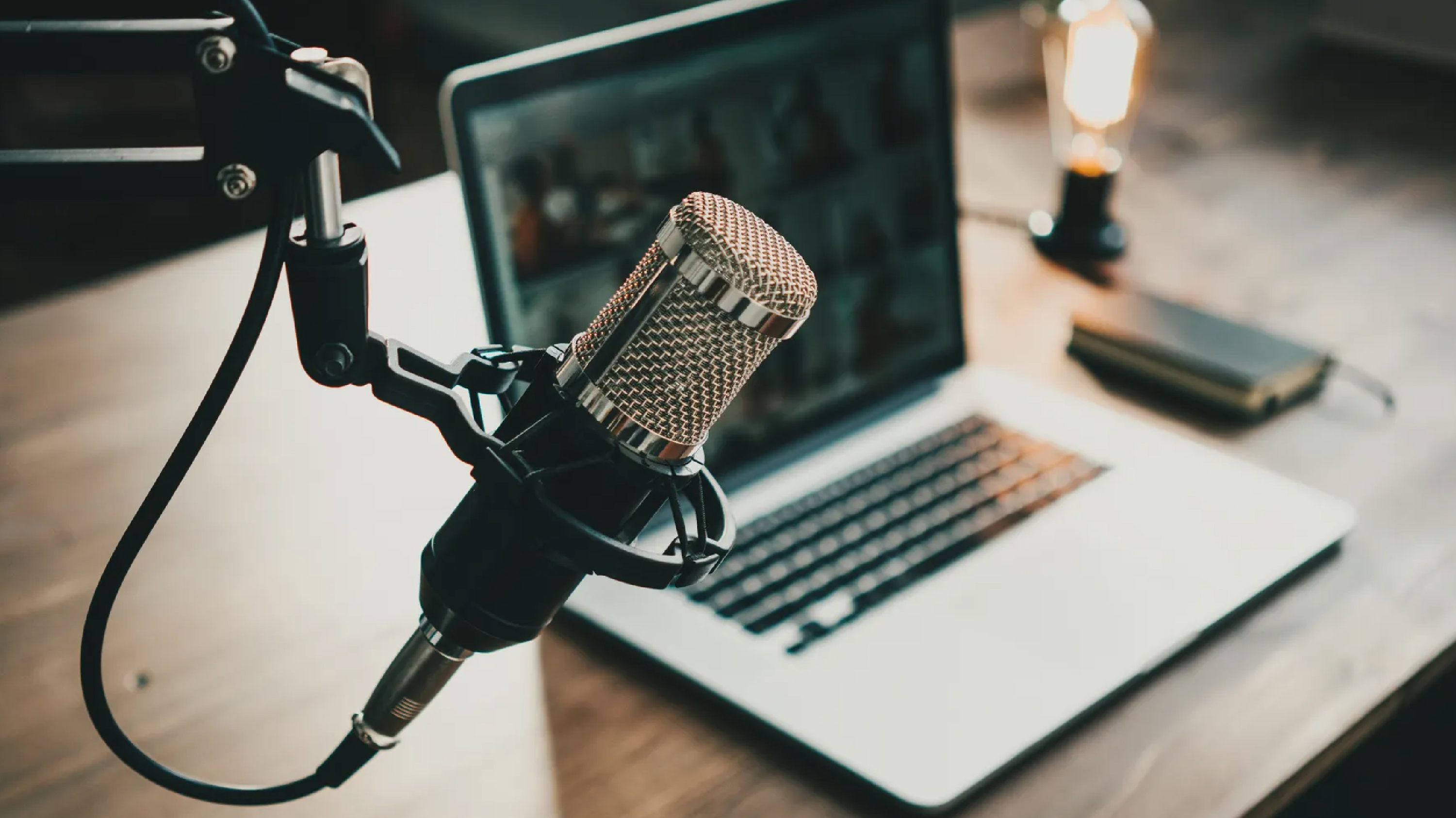 Why Are Podcasts an Amazing Marketing Channel?