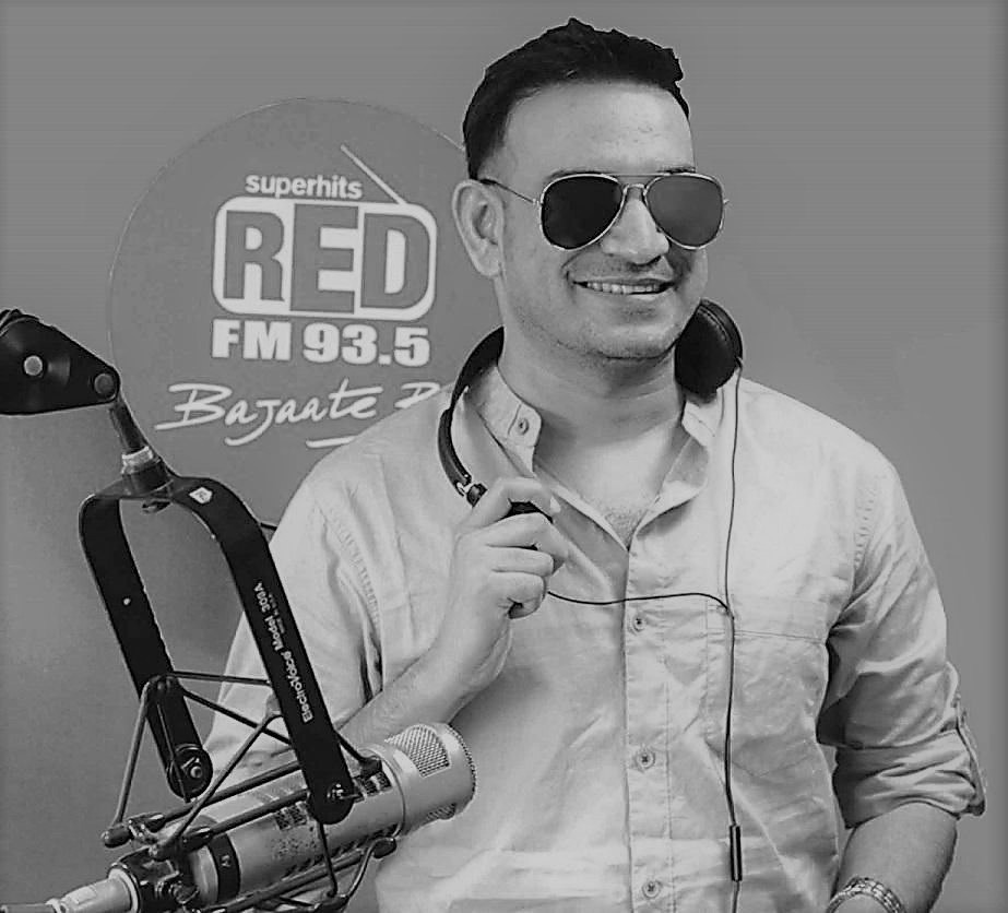 RJ Praveen | on his journey from a backbencher to becoming a Radio jockey